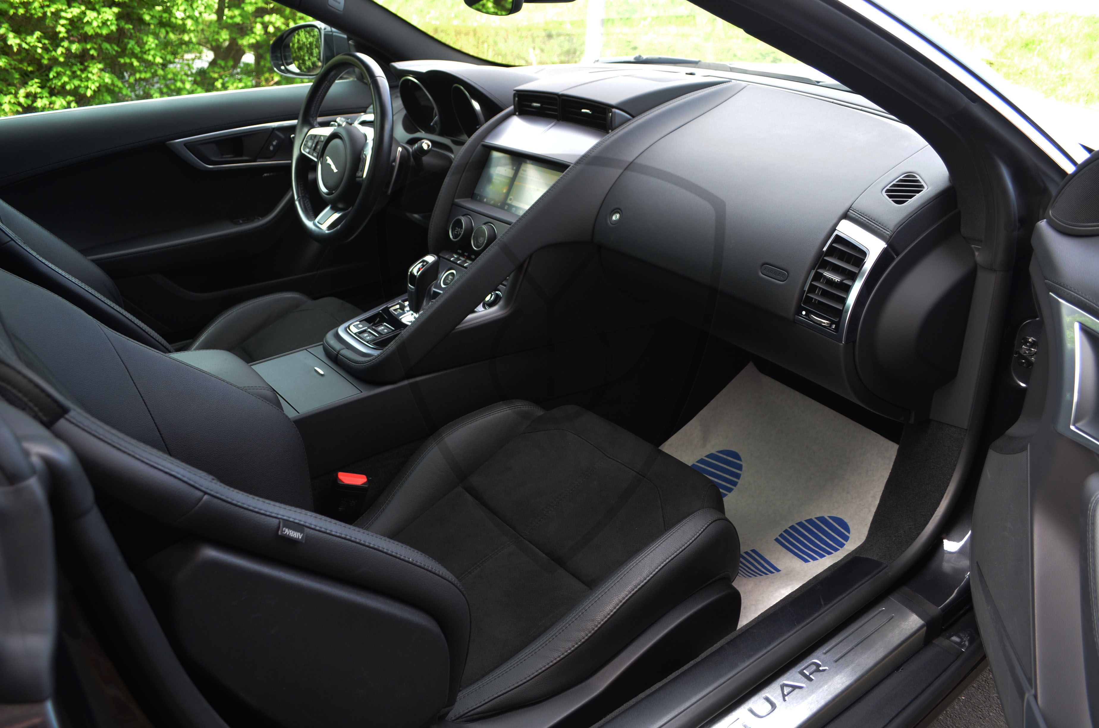 JAGUAR F-TYPE — image 16